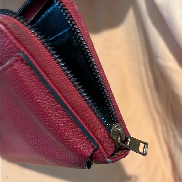 Liz Claiborne Tote Bag with grey velvet Crossbody and red wallet, bundle - Picture 10 of 16